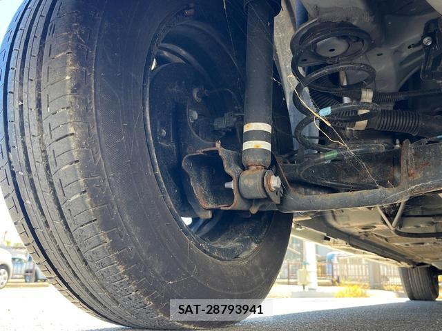Toyota YARIS 2025-06 8005286-19