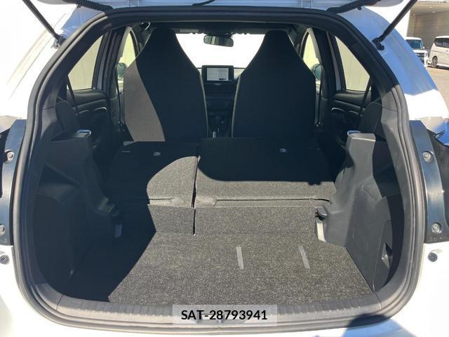 Toyota YARIS 2025-06 8005286-9
