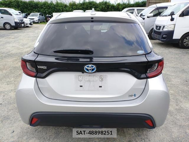 Toyota YARIS 2021-07 8005626-1