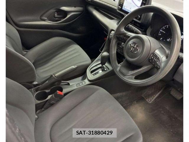 Toyota YARIS 2021-05 8008291-2