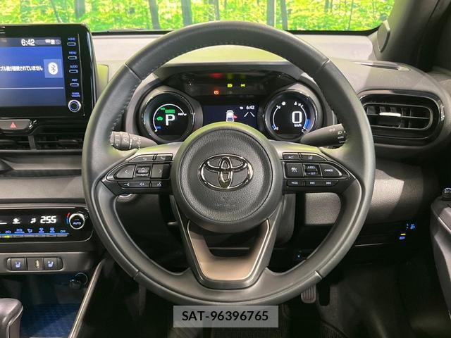 Toyota YARIS 2020-06 8008795-10
