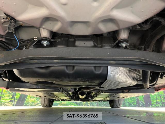 Toyota YARIS 2020-06 8008795-18