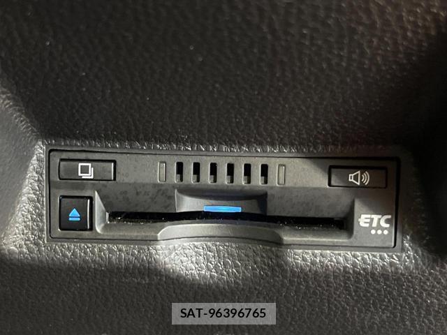 Toyota YARIS 2020-06 8008795-6