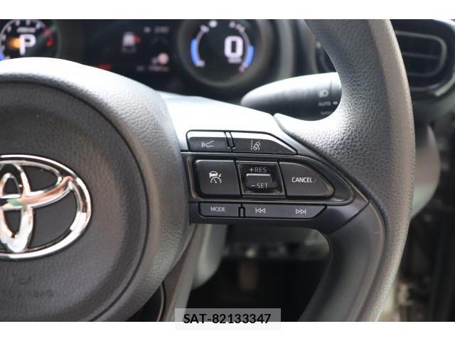 Toyota YARIS 2020-05 8009462-13