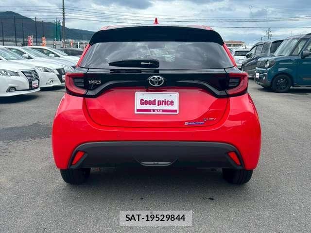 Toyota YARIS 2024-08 8009629-1