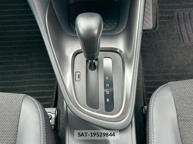 Toyota YARIS 2024-08 8009629-15