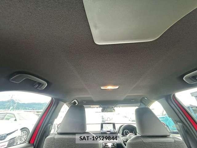 Toyota YARIS 2024-08 8009629-16
