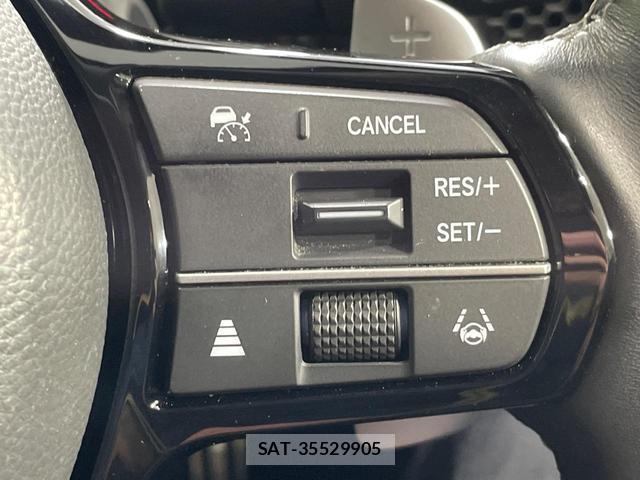 Honda ZR-V 2024-04 8006280-5