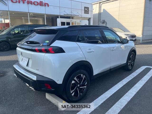 Peugeot 2008 2021-08 8053420-4