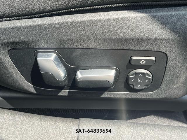 Bmw 3 SERIES 2023-06 8054353-12