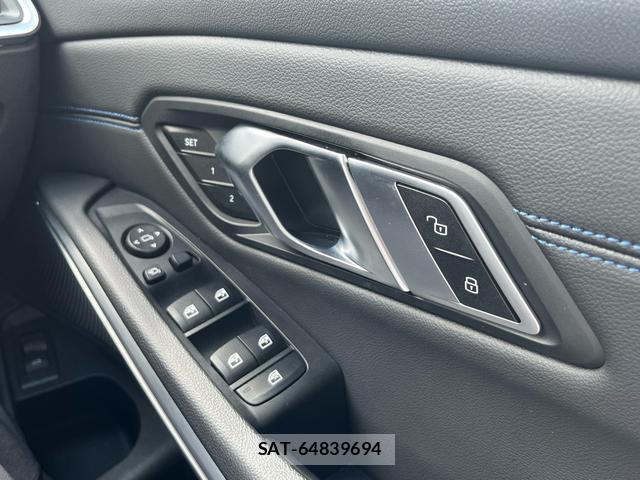 Bmw 3 SERIES 2023-06 8054353-7