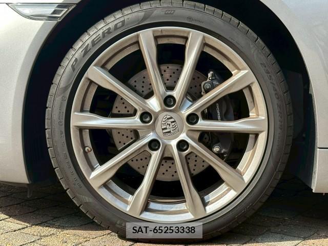 Porsche 718 Cayman 2018-12 8053306-14