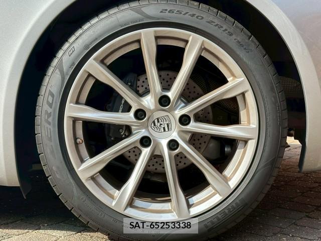 Porsche 718 Cayman 2018-12 8053306-15