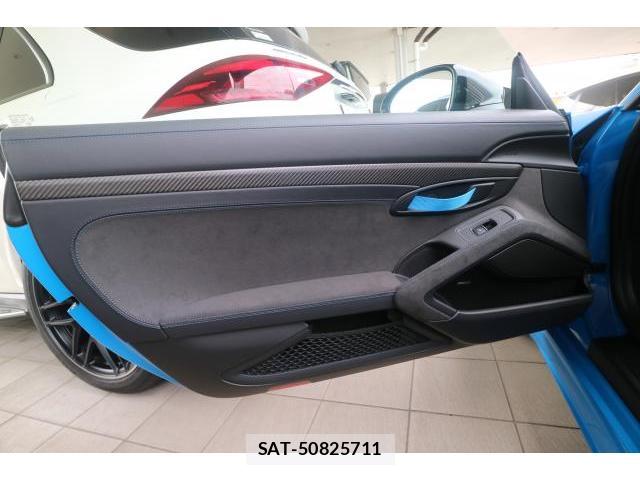 Porsche 718 Cayman 2022-12 8055694-14