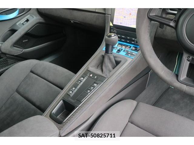 Porsche 718 Cayman 2022-12 8055694-9