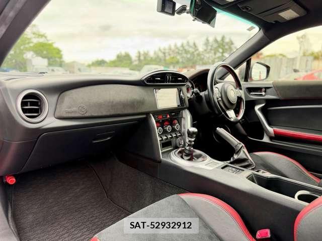 Toyota 86 2017-12 8054269-10
