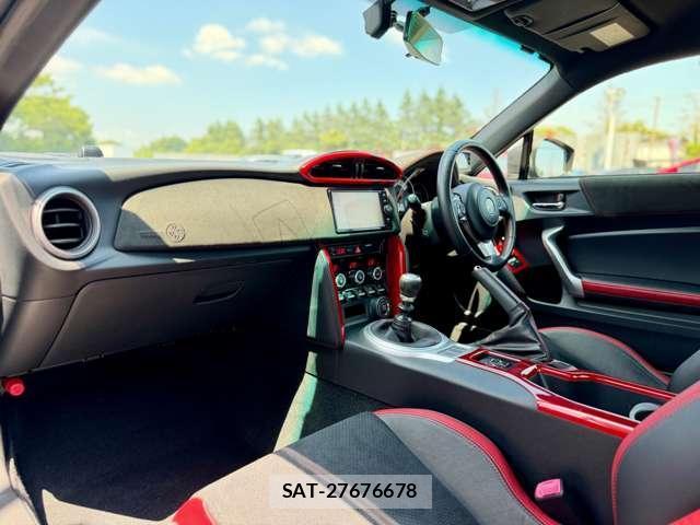 Toyota 86 2017-05 8054271-10