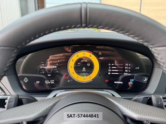 Porsche 911 2025-10 8055790-11