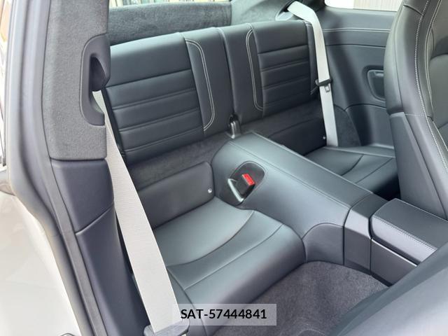Porsche 911 2025-10 8055790-15