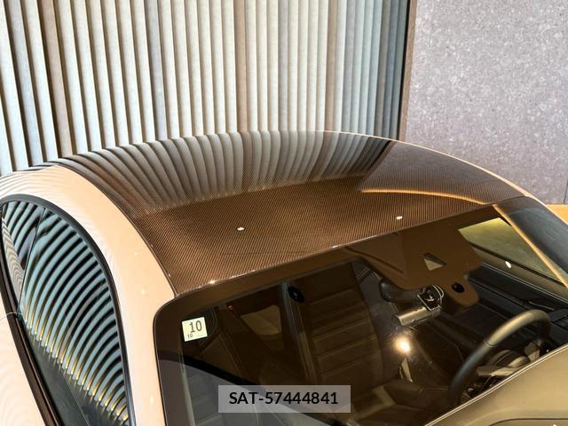 Porsche 911 2025-10 8055790-5