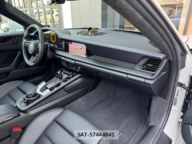 Porsche 911 2025-10 8055790-9