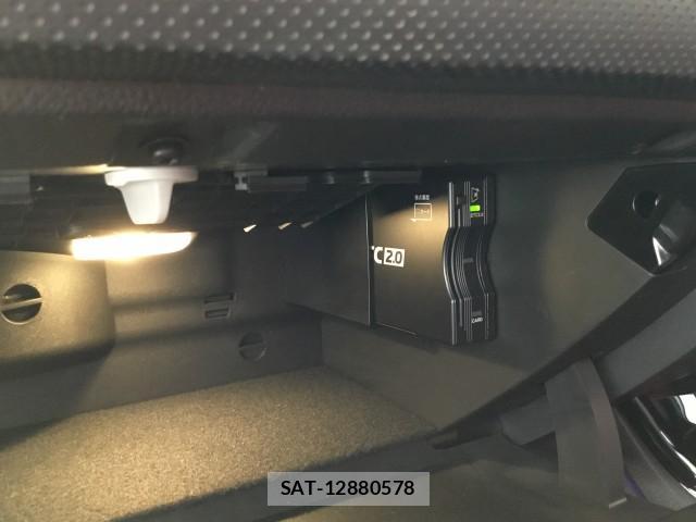 Mercedes Benz A-CLASS 2021-04 8011139-17