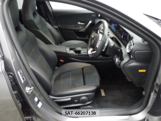 Mercedes Benz A-CLASS 2022-09 8055419-3
