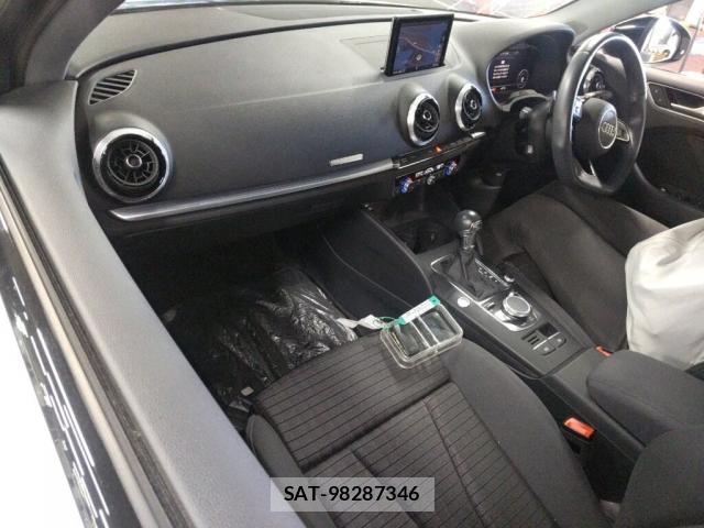 Audi A3 SEDAN 2019-11 8055048-5