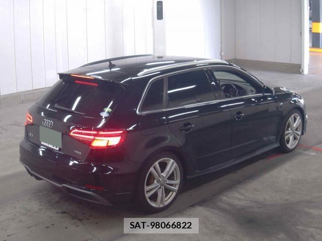 Audi A3 2018-06 8055373-1