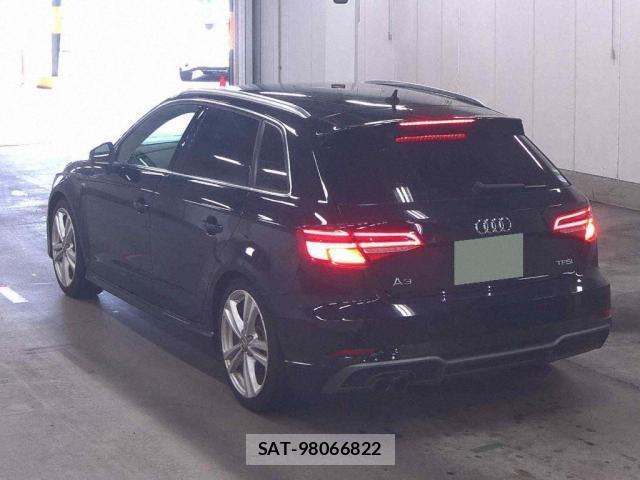 Audi A3 2018-06 8055373-3
