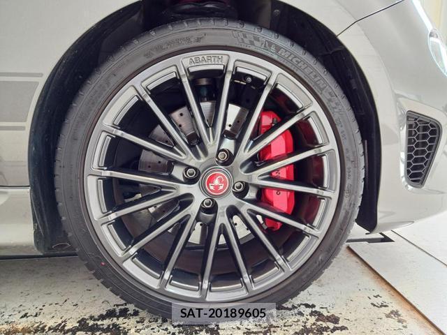 Abarth 595 2022-03 8055715-10