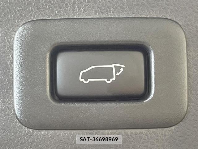 Toyota ALPHARD HYBRID 2018-02 8053741-7