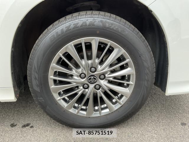Toyota ALPHARD HYBRID 2022-09 8056069-6