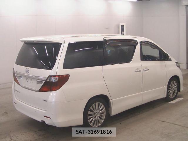 Toyota ALPHARD 2013-06 8054118-5