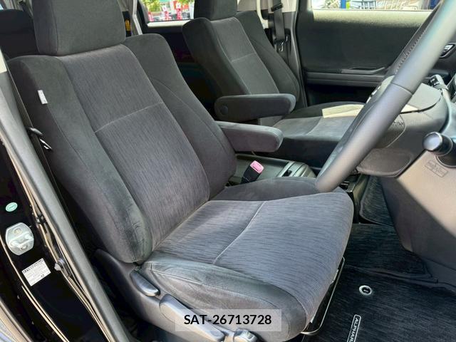Toyota ALPHARD 2013-06 8055360-12