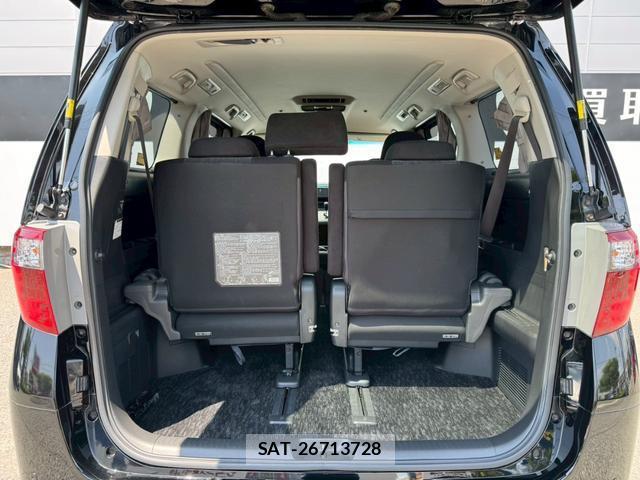 Toyota ALPHARD 2013-06 8055360-15
