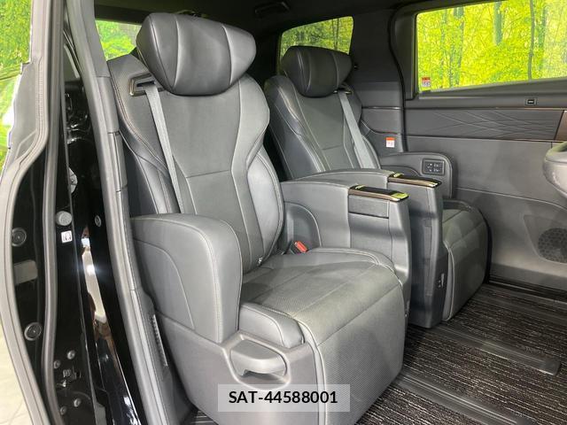 Toyota ALPHARD 2023-10 8055780-8