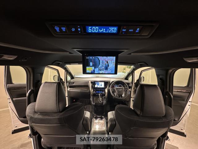 Toyota ALPHARD 2021-06 8055874-2