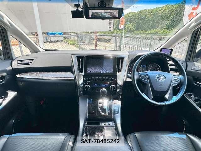 Toyota ALPHARD 2018-08 8055955-1