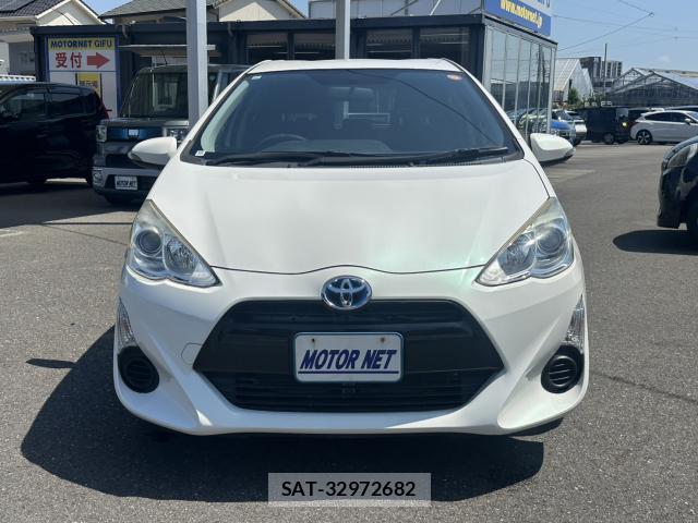 Toyota AQUA 2015-10 8053298-12