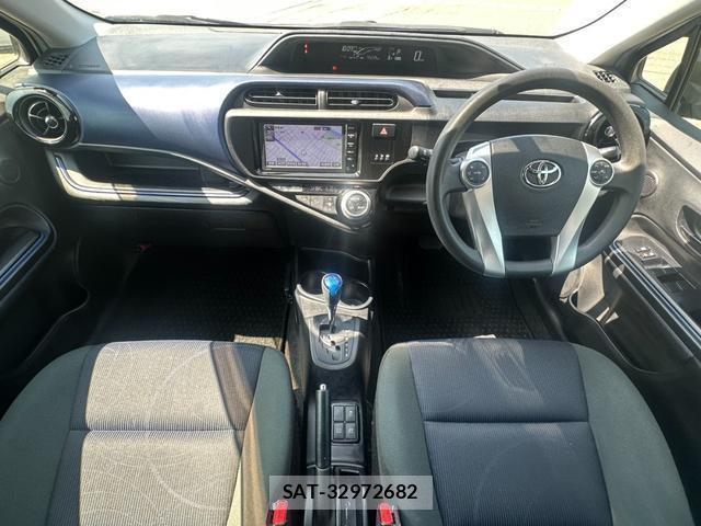 Toyota AQUA 2015-10 8053298-2