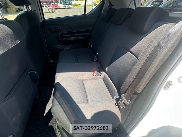 Toyota AQUA 2015-10 8053298-6