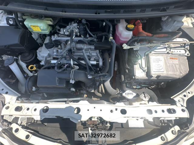 Toyota AQUA 2015-10 8053298-7