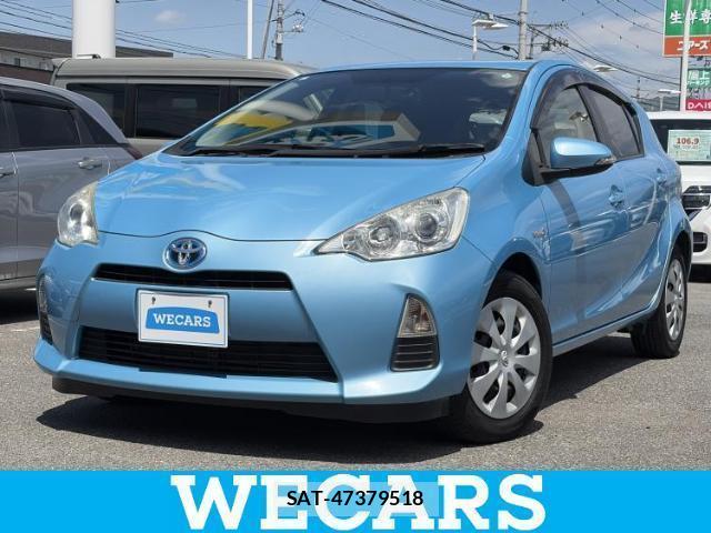 Toyota AQUA 2013-12 8053460-0