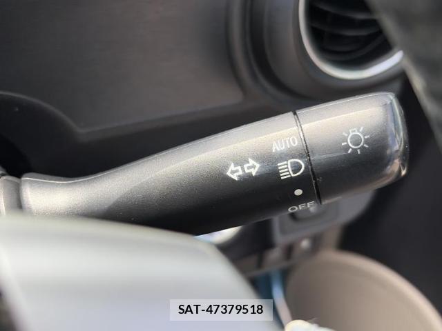 Toyota AQUA 2013-12 8053460-14