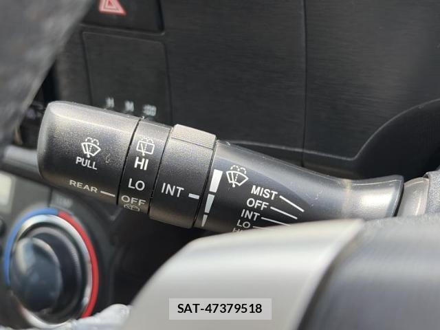 Toyota AQUA 2013-12 8053460-15