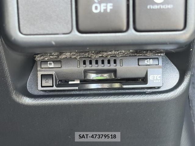 Toyota AQUA 2013-12 8053460-17