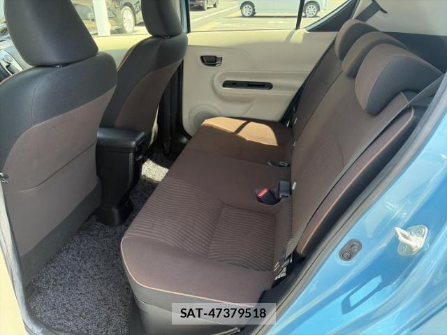 Toyota AQUA 2013-12 8053460-7