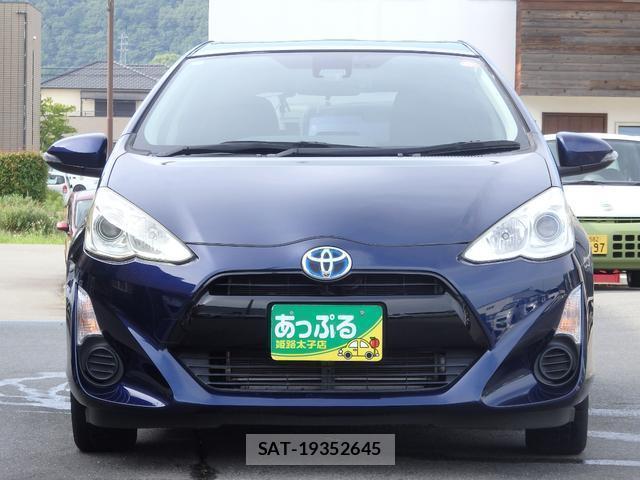 Toyota AQUA 2016-10 8053581-3