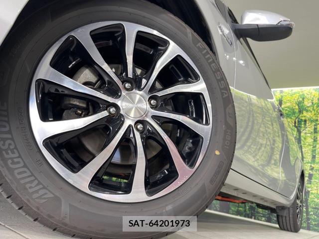 Toyota AQUA 2017-12 8053641-12